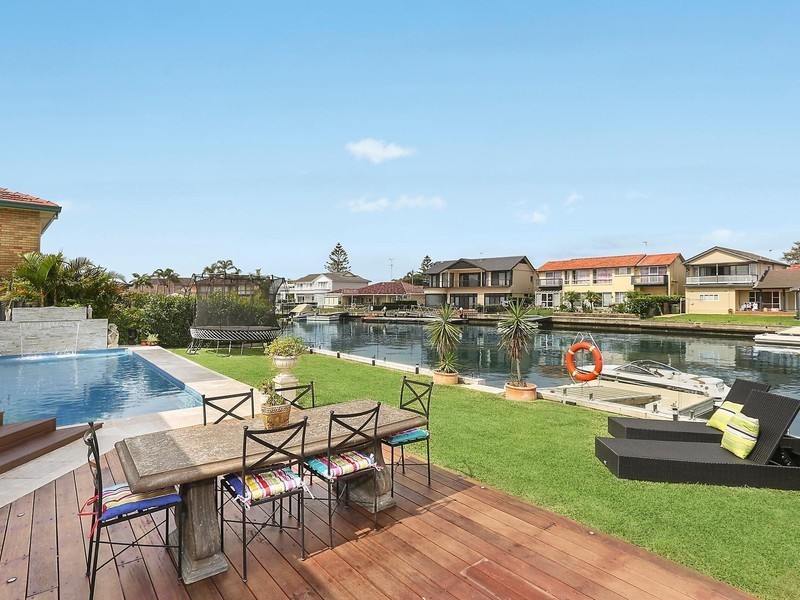 40 Castlereagh Crescent, Sylvania Waters NSW 2224