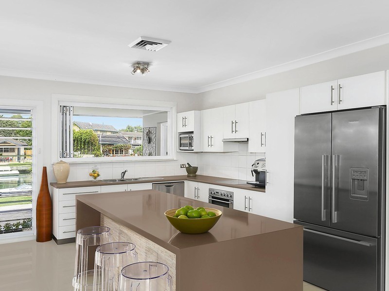 40 Castlereagh Crescent, Sylvania Waters NSW 2224