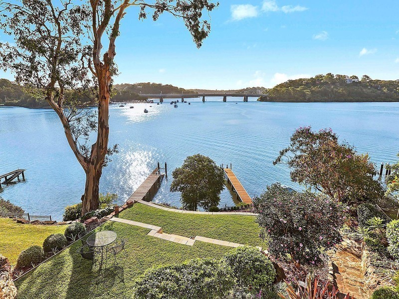 11 Green Point Road, Oyster Bay NSW 2225