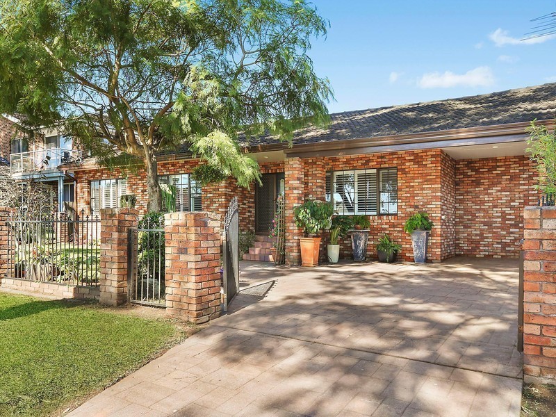 3 Woorak Crescent, Miranda NSW 2228