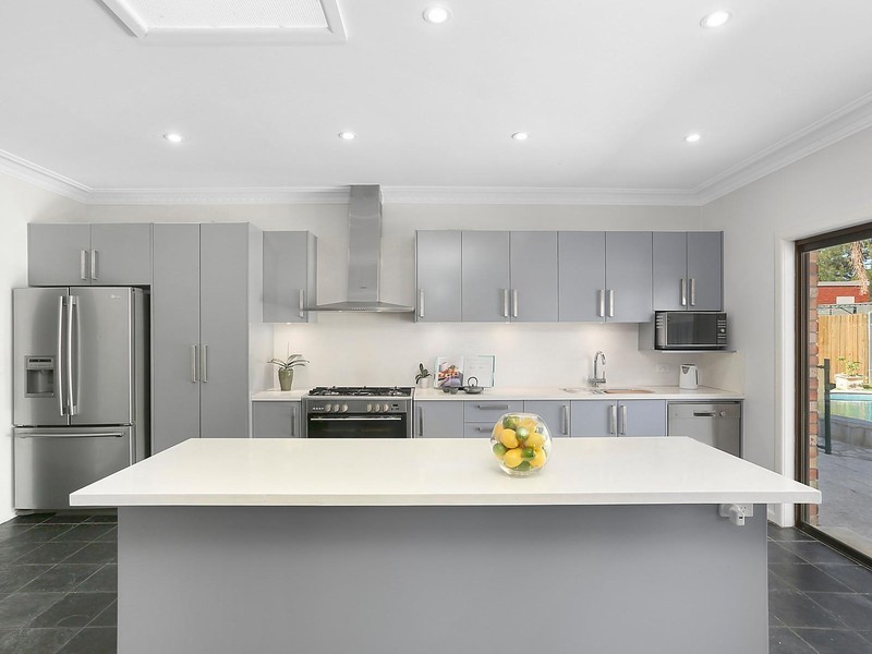 3 Woorak Crescent, Miranda NSW 2228