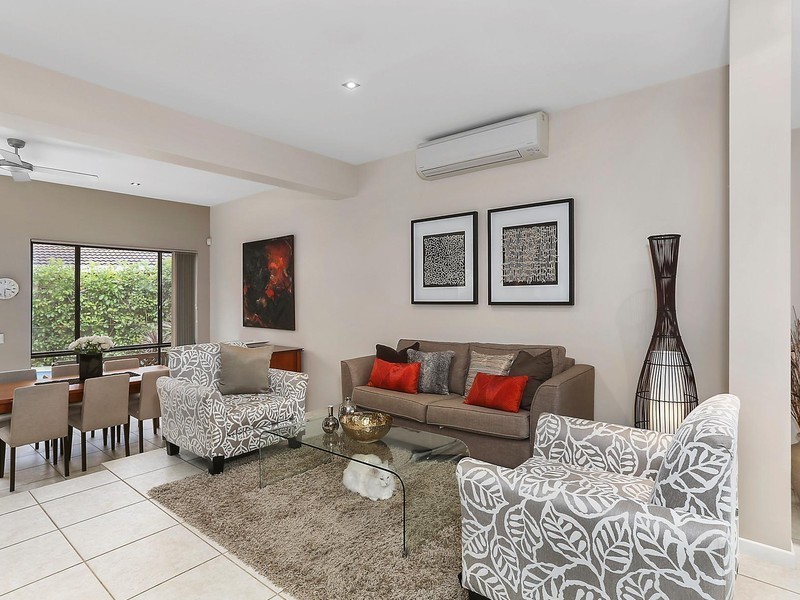 8 Winston Place, Sylvania NSW 2224