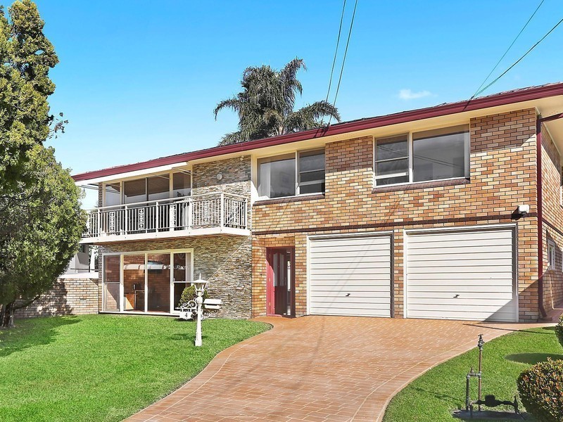 4 Jeenga Place, Sylvania NSW 2224