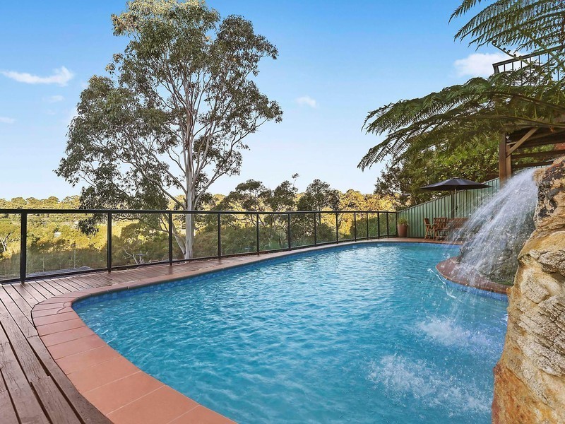 6 Balandra Place, Kareela NSW 2232