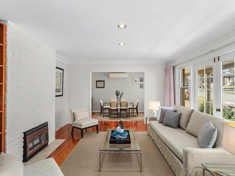 8 Leichhardt Crescent, Sylvania NSW 2224