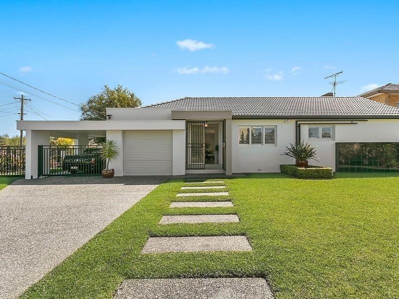 16 Clarence Crescent, Sylvania Waters NSW 2224