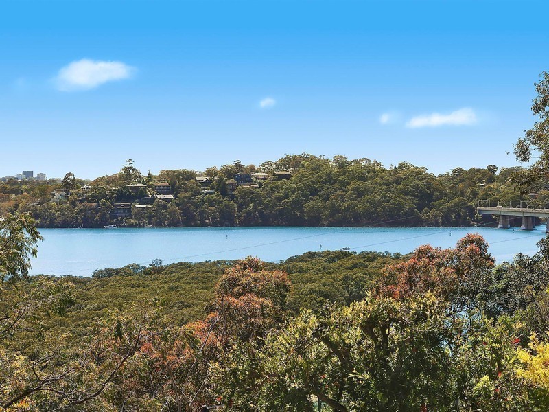 55 Central Avenue, Como NSW 2226