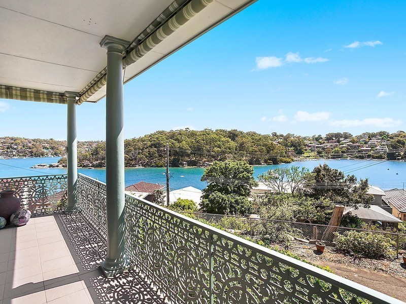 98 Queens Road, Connells Point NSW 2221