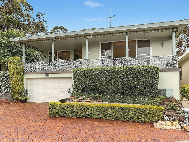 98 Queens Road, Connells Point NSW 2221