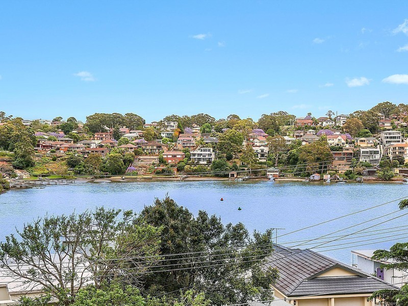 98 Queens Road, Connells Point NSW 2221