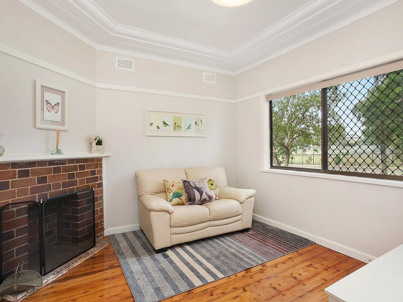 263 Taren Point Road, Caringbah NSW 2229