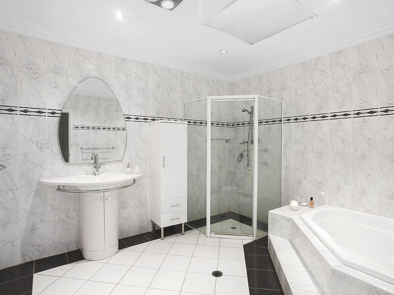 6 Shoalhaven Road, Sylvania Waters NSW 2224