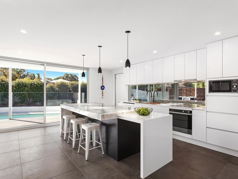 9 Roma Place, Sylvania NSW 2224