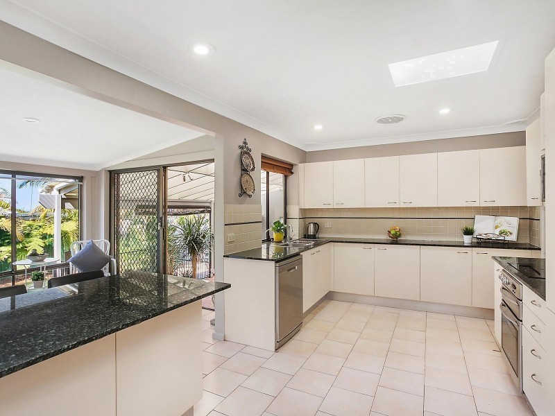6 Tomah Place, Sylvania NSW 2224