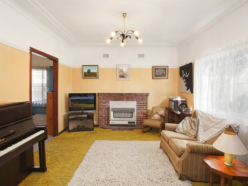 24 Frobisher Avenue, Caringbah NSW 2229