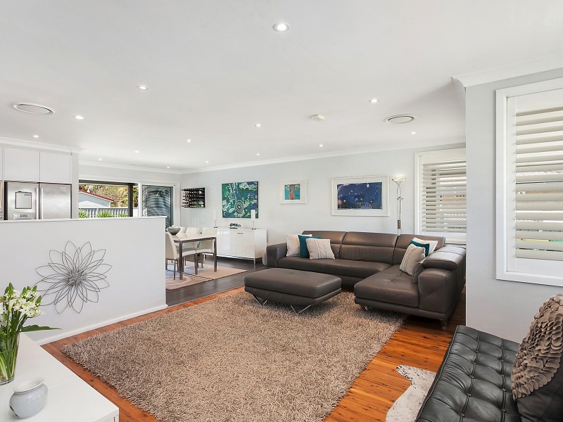 8 Cordeaux Crescent, Sylvania Waters NSW 2224