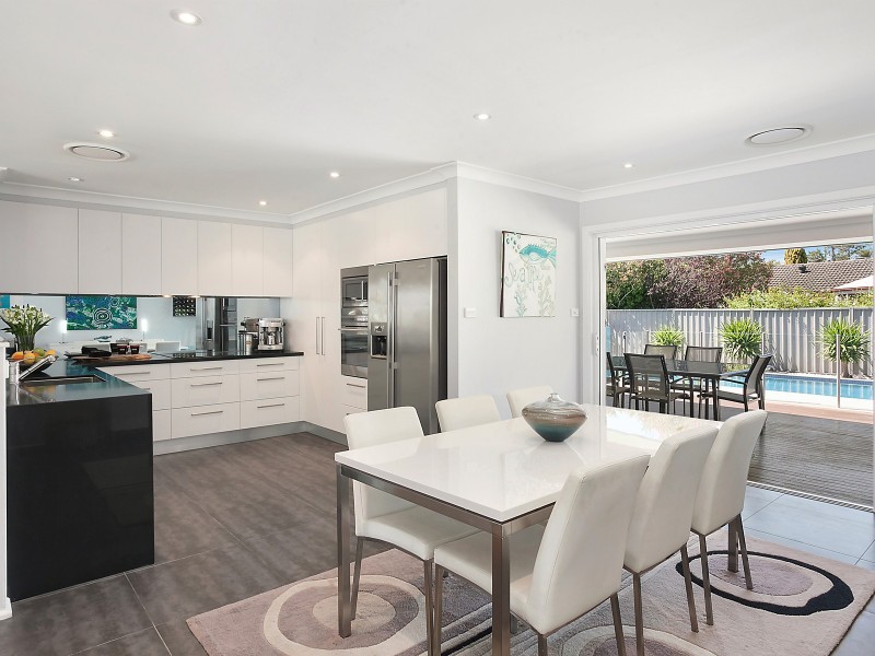 8 Cordeaux Crescent, Sylvania Waters NSW 2224