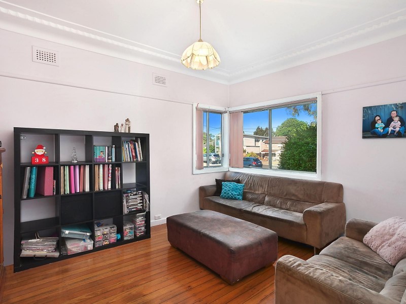 53 Old Taren Point Road, Taren Point NSW 2229