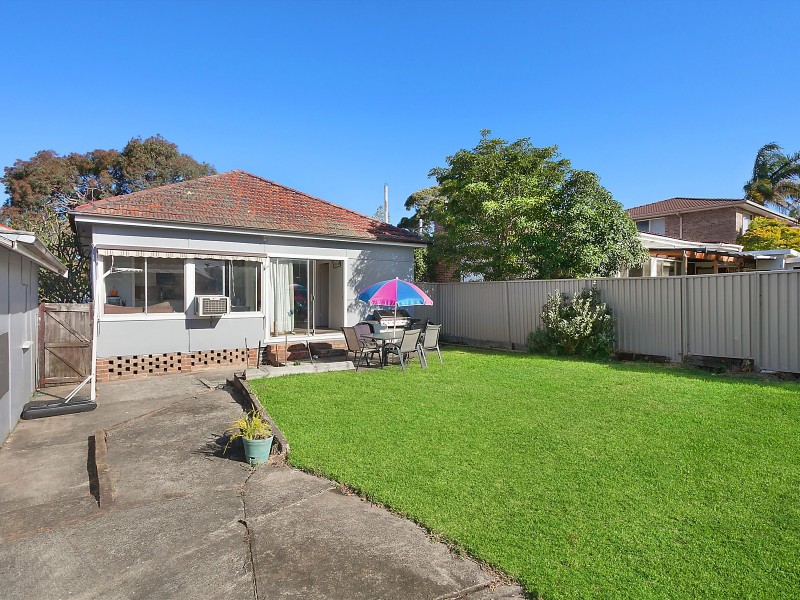 53 Old Taren Point Road, Taren Point NSW 2229