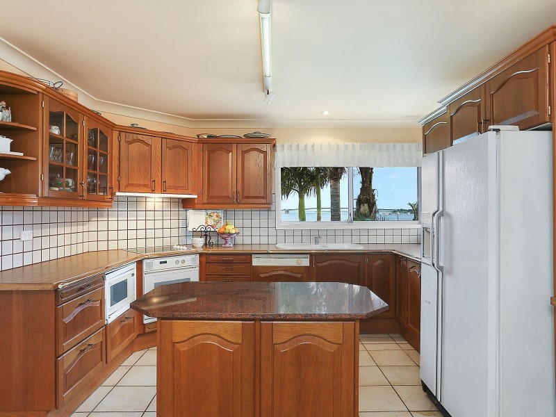 44 Belgrave Esplanade, Sylvania NSW 2224