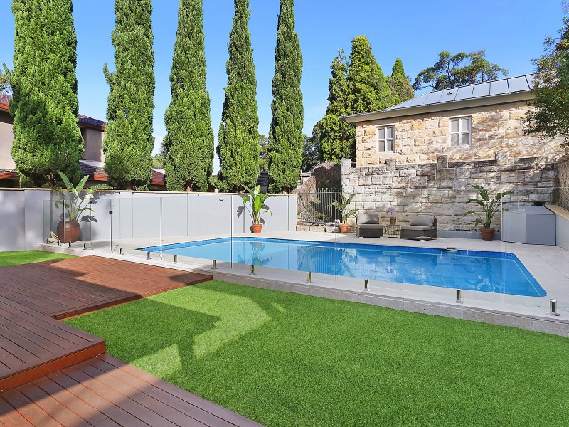 10 Korokan Road, Lilli Pilli NSW 2229