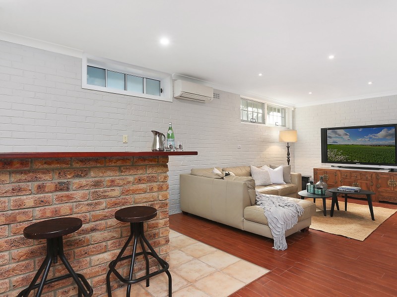 10 Korokan Road, Lilli Pilli NSW 2229
