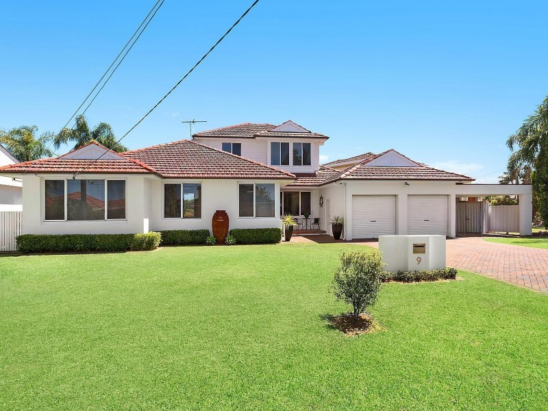 9 Clarence Crescent, Sylvania Waters NSW 2224