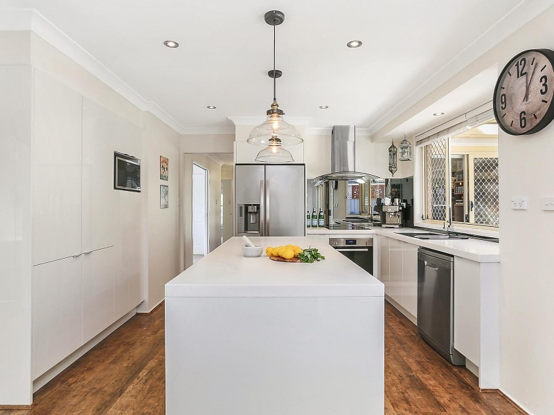 9 Binya Place, Como NSW 2226