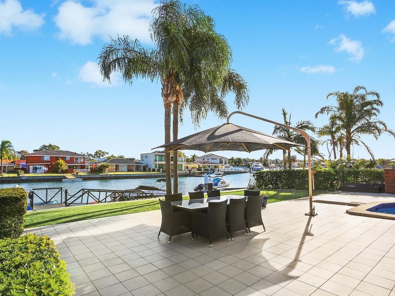 1 Hawkesbury Esplanade, Sylvania Waters NSW 2224