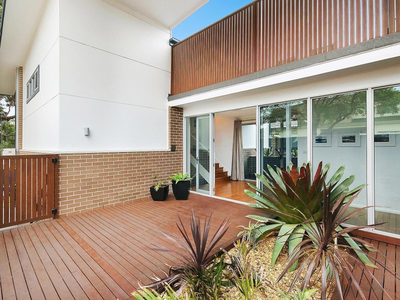 19 Easton Avenue, Sylvania NSW 2224