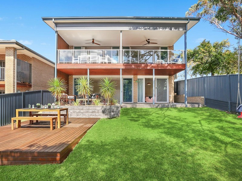 19 Easton Avenue, Sylvania NSW 2224