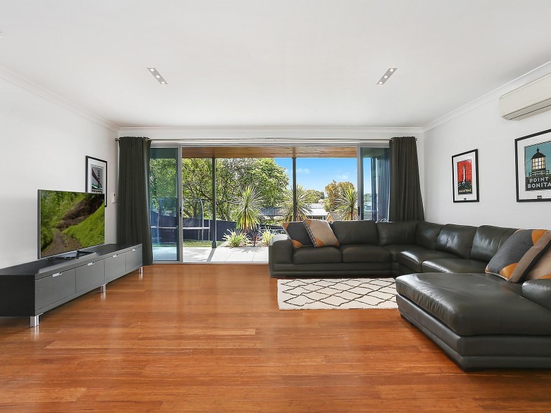 19 Easton Avenue, Sylvania NSW 2224