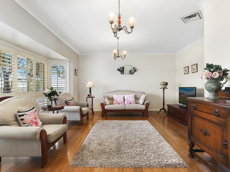 27 Lincoln Crescent, Bonnet Bay NSW 2226