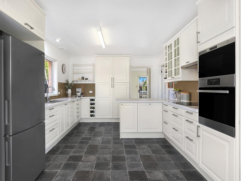 10 Meadow Place, Miranda NSW 2228