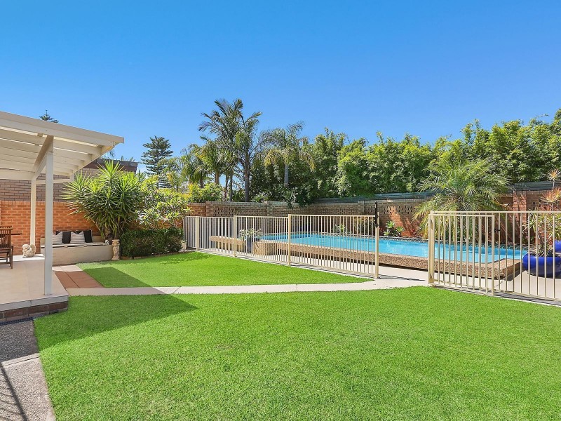 10 Meadow Place, Miranda NSW 2228