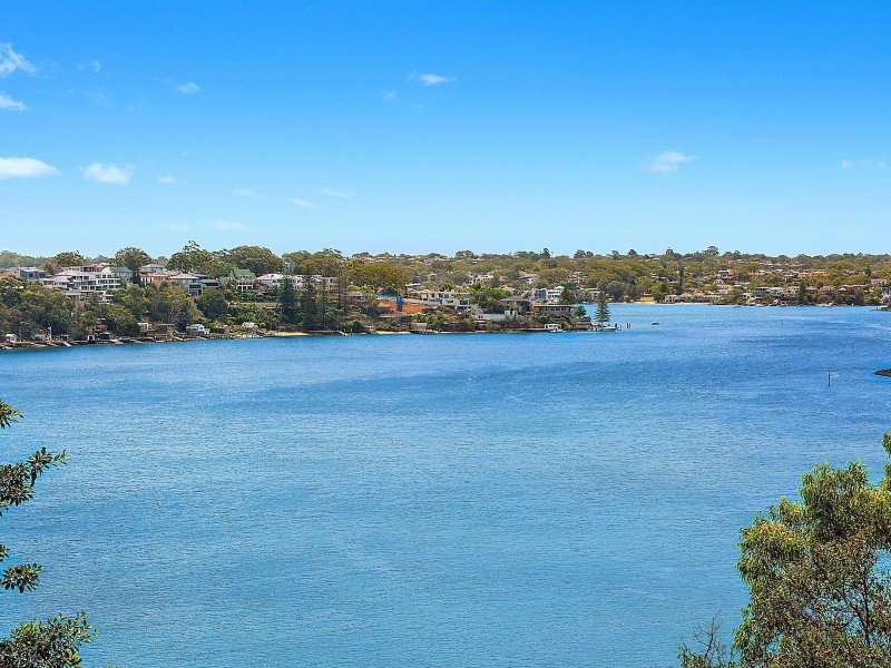 1/8 Madeira Street, Sylvania NSW 2224