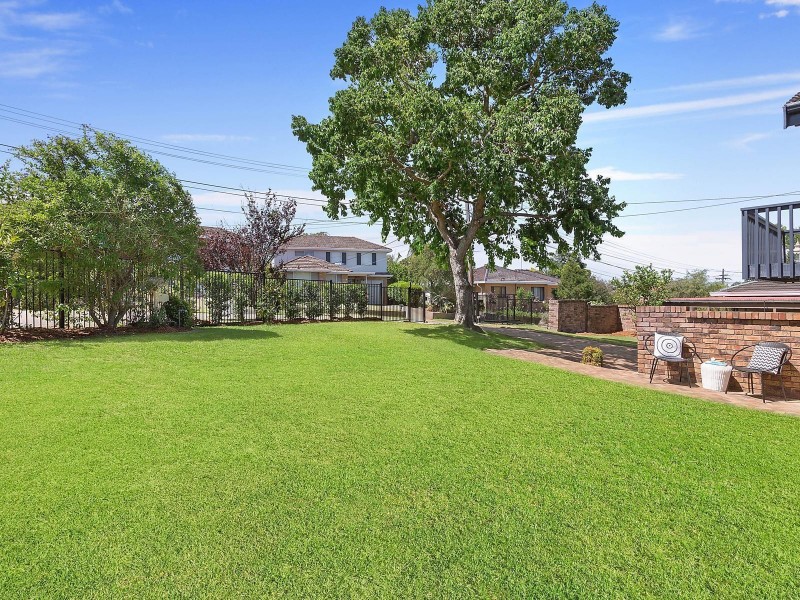 4 Bedford Place, Sylvania NSW 2224