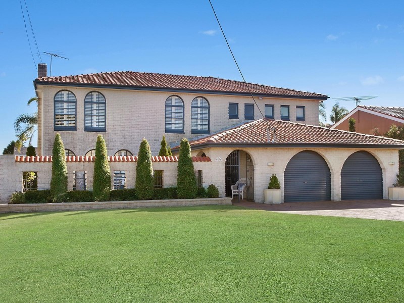 43 Hawkesbury Esplanade, Sylvania Waters NSW 2224