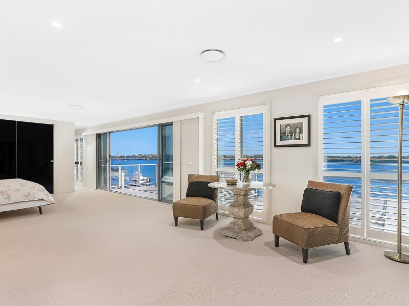 11 Holt Road, Taren Point NSW 2229