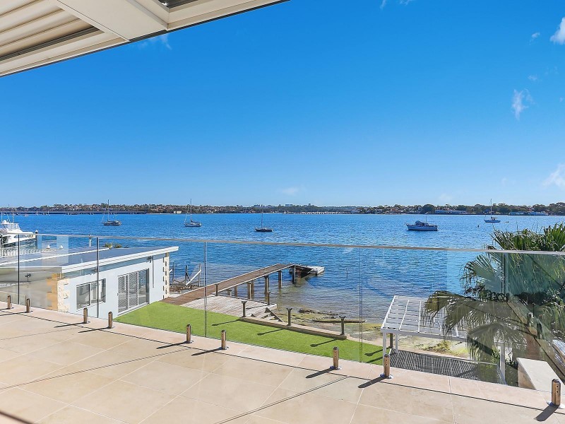 11 Holt Road, Taren Point NSW 2229