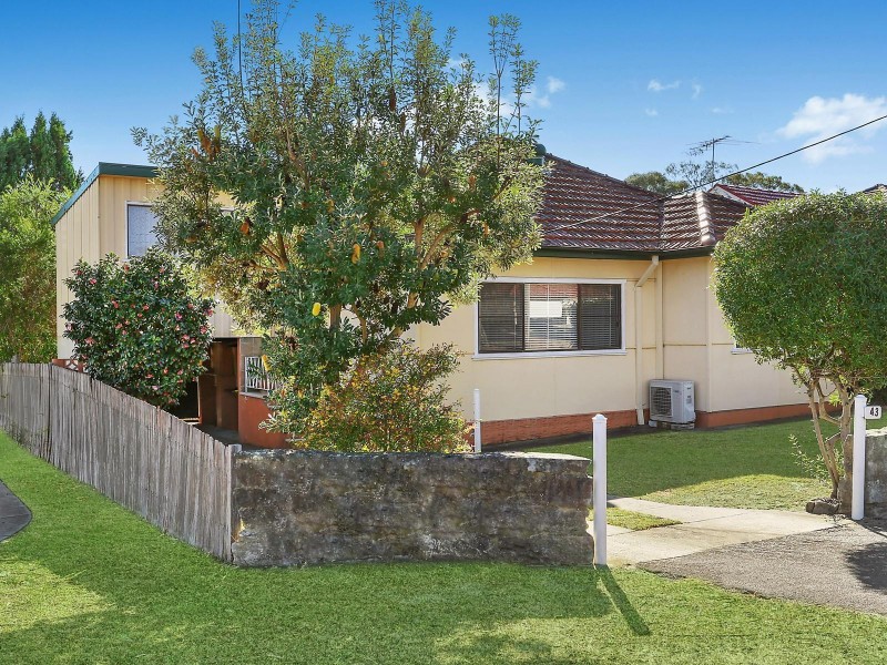 43 Easton Avenue, Sylvania NSW 2224