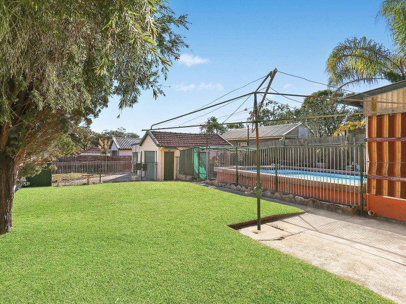 43 Easton Avenue, Sylvania NSW 2224