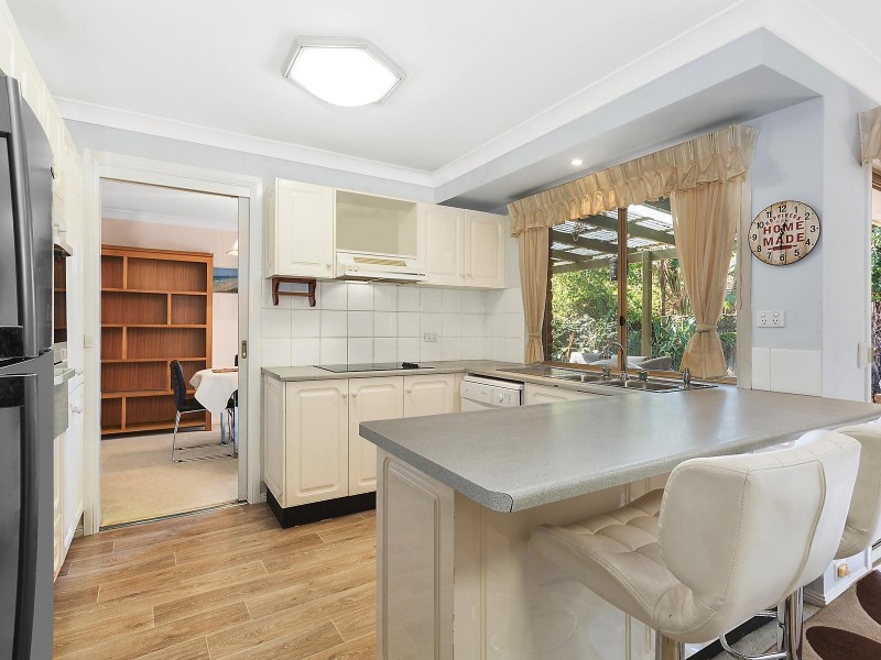 6 Appletree Place, Menai NSW 2234