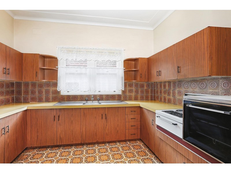 39 Sutherland Road, Jannali NSW 2226