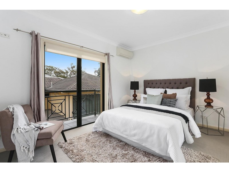 2/129 Kareena Road, Miranda NSW 2228
