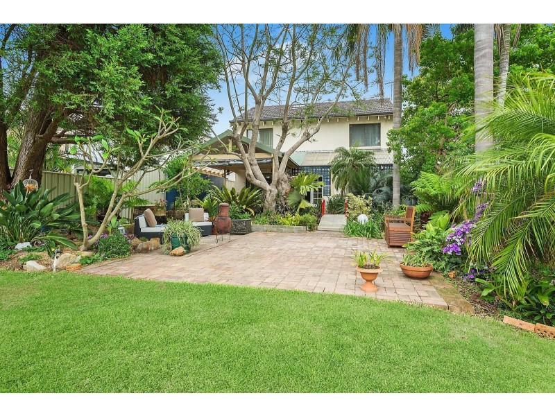 24 Girraween Avenue, Como NSW 2226