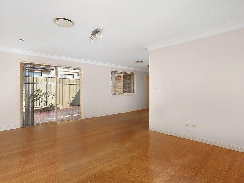 2/305-307 Box Road, Sylvania NSW 2224