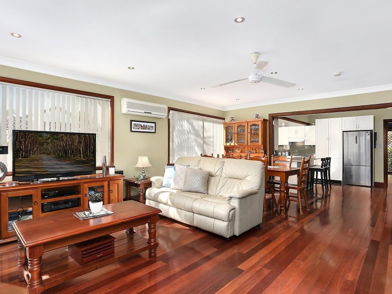 69 Old Taren Point Road, Taren Point NSW 2229