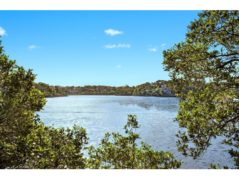 12 Moray Place, Sylvania NSW 2224