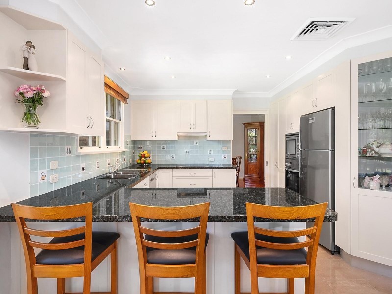 23 Essington Crescent, Sylvania NSW 2224